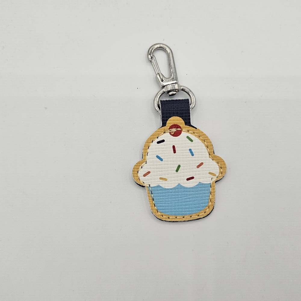 Aldi Cupcake Keychain Quarter Coin Holder Bag Charm w/ Carabiner Clip